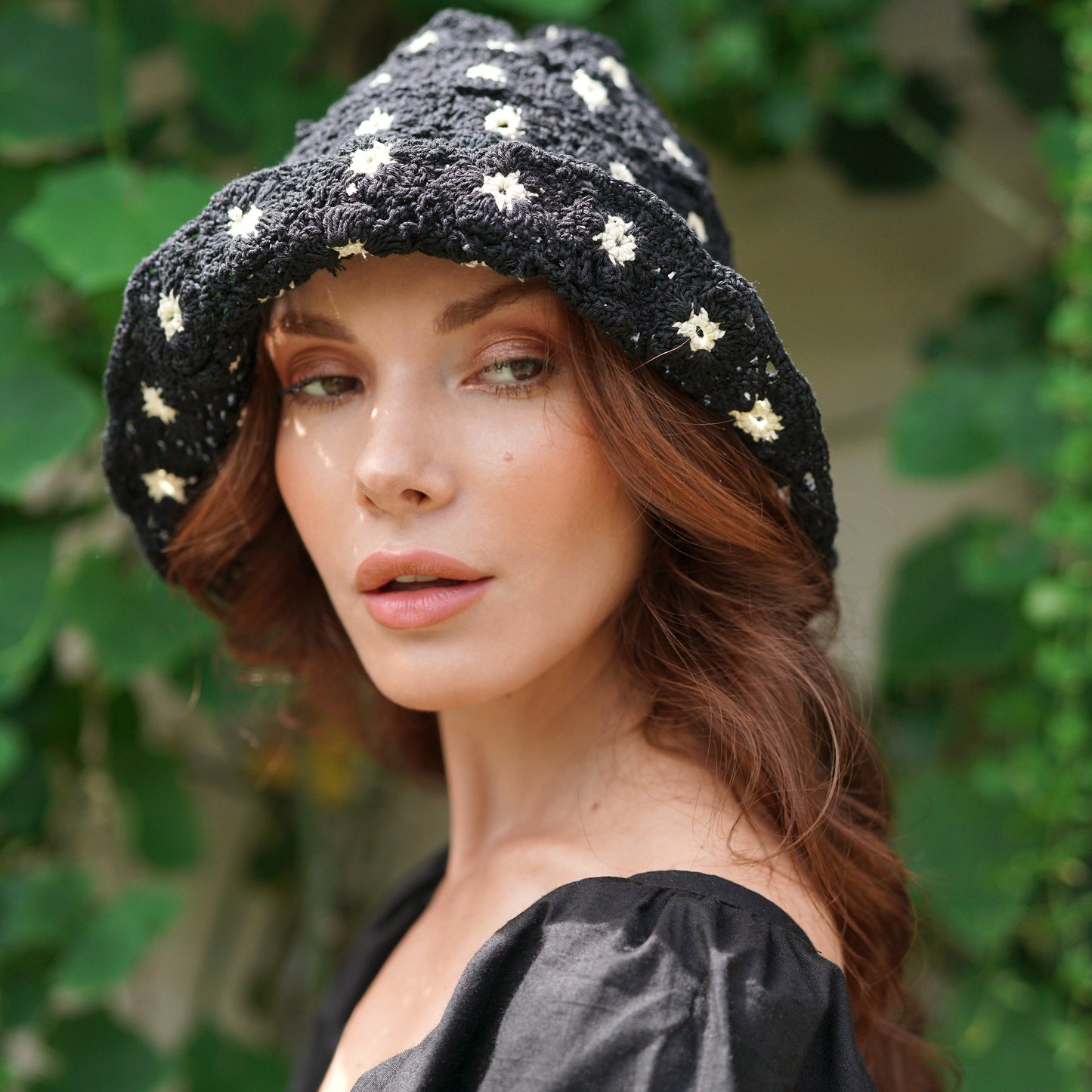 FLORA Crochet Hat In Black